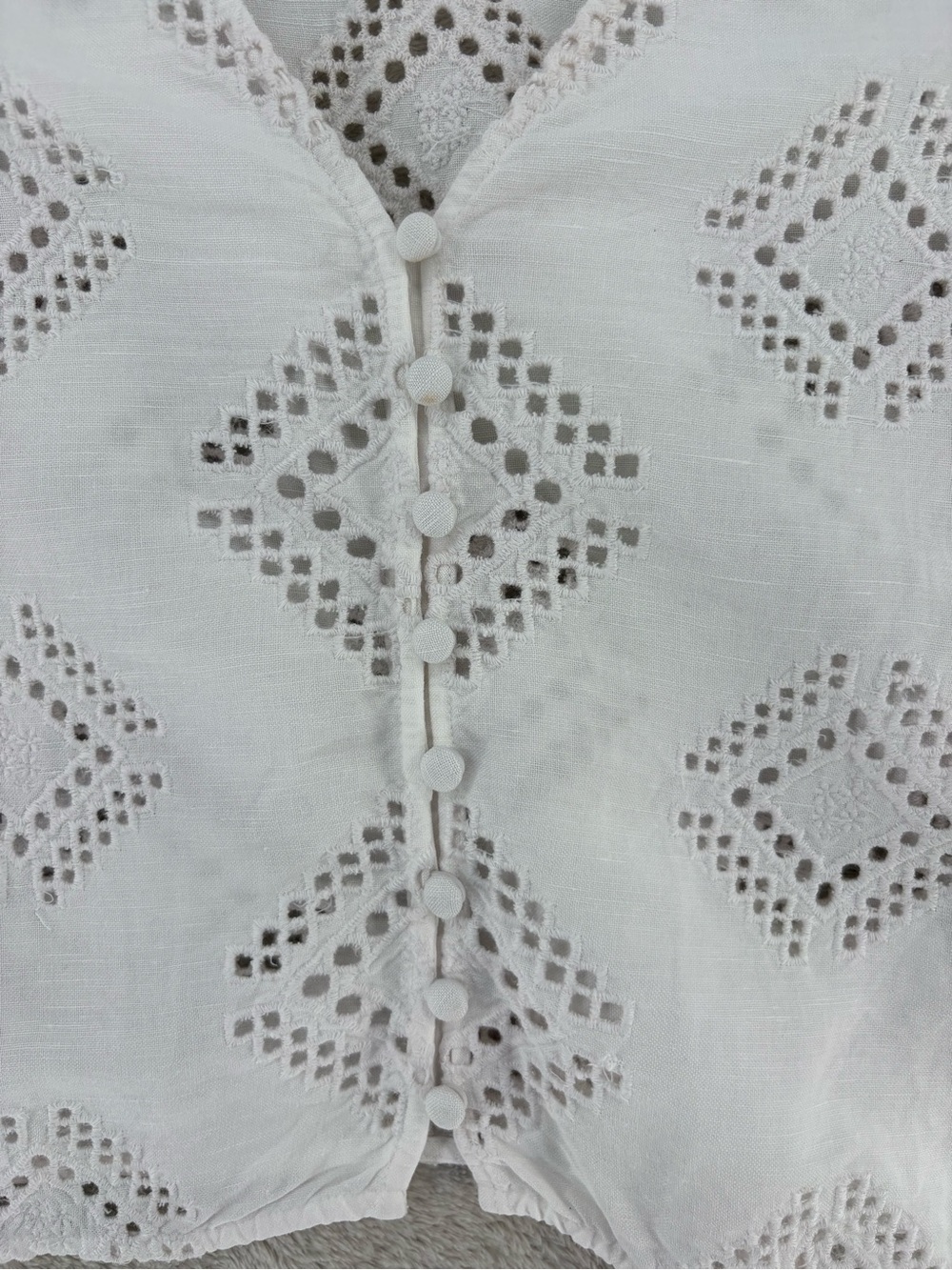 Madewell Eyelet Flutter-Sleeve Top, Eyelet White. - Picture 4 of 13